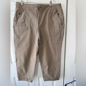 Eddie Bauer capris